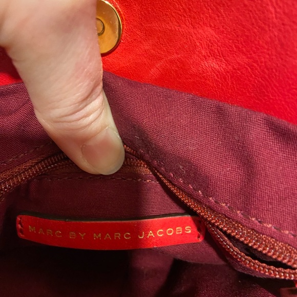 Red leather Marc jacobs cross over bag - Picture 5 of 5
